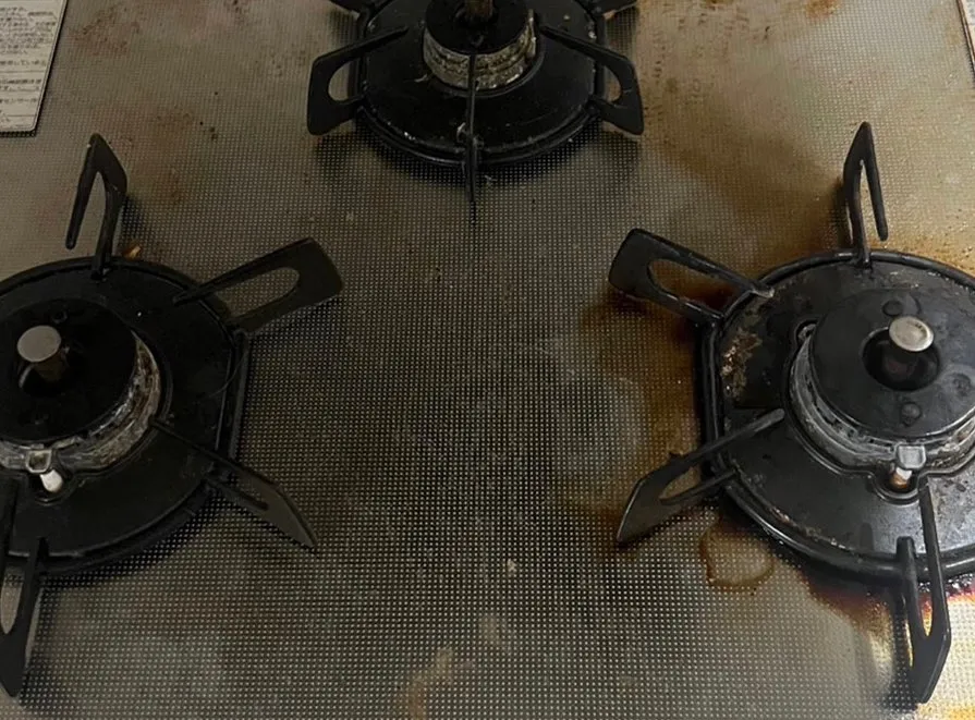 【コンロの清掃！お任せください！ハウスクリーニングならNAT...