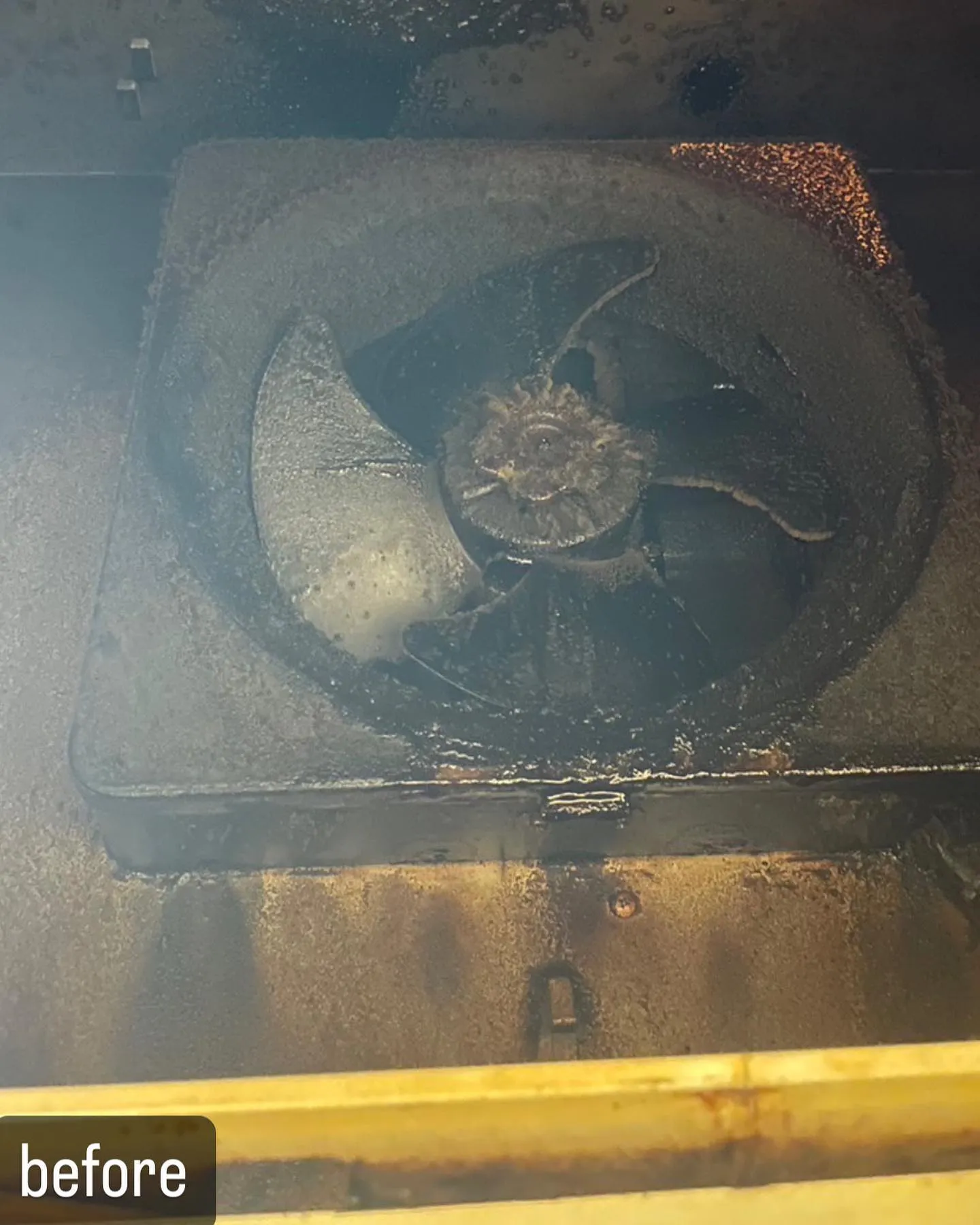 【換気扇の清掃！かなり綺麗に！ハウスクリーニングならNATY...